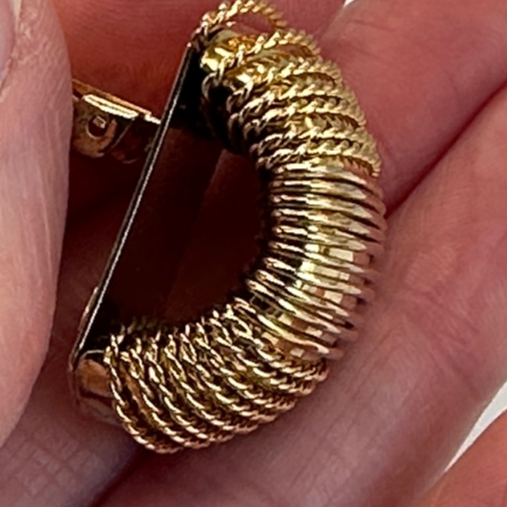 1950s Italian Style, Norma Jean Old Hollywood Gold wire style Clip-on Earrings - Picture 7 of 12